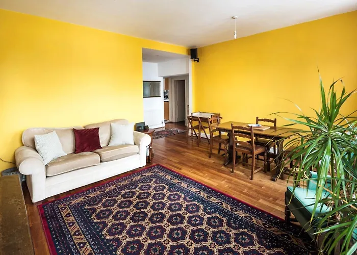 Elegant And Peaceful 2Bd Apt - Barons Court/London
